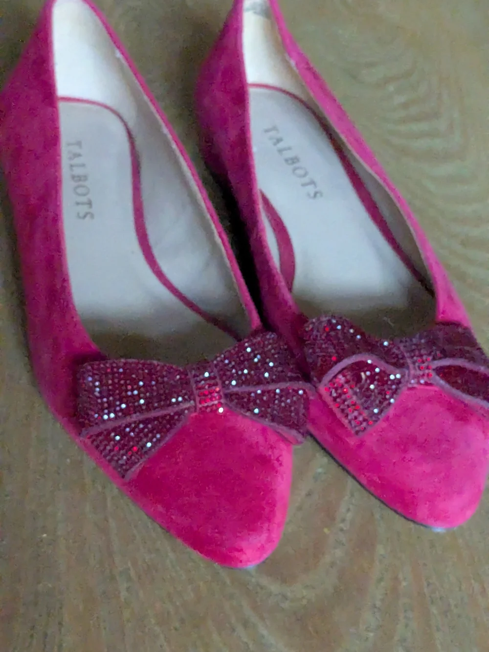 Talbots Cherry Red Suede Pointed-Toe Flats with Embellished Bow Size 6